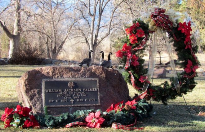 Canada Geese behind General Palmer's grave/Kanadagänse hinter dem Grab von General Palmer